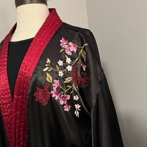 Valerie Stevens Black and Red Embroidered Robe